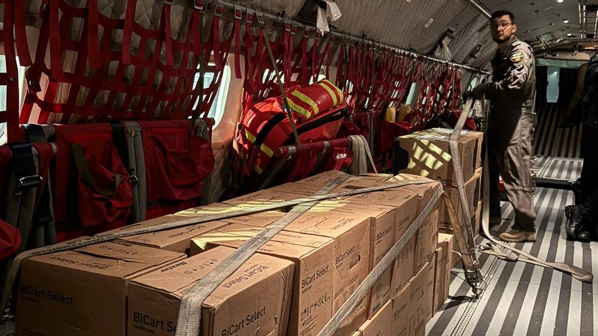 For�a A�rea transporta material de hemodi�lise nos A�ores