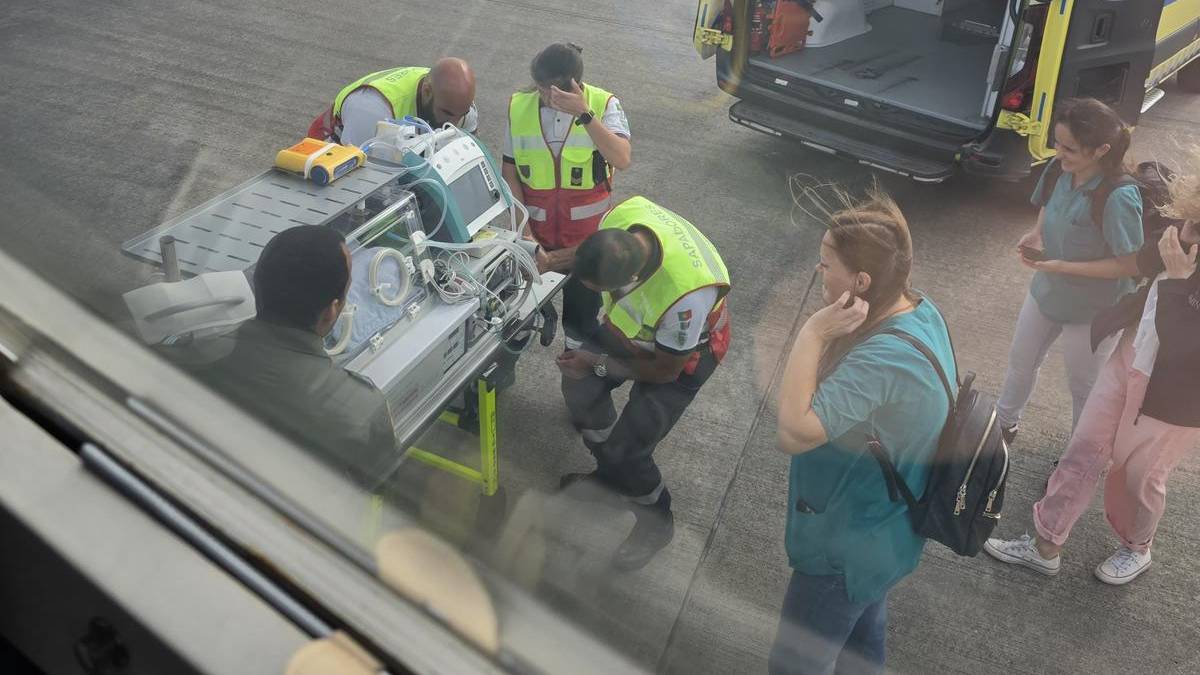 For�a A�rea voa para transportar rec�m-nascido de urg�ncia