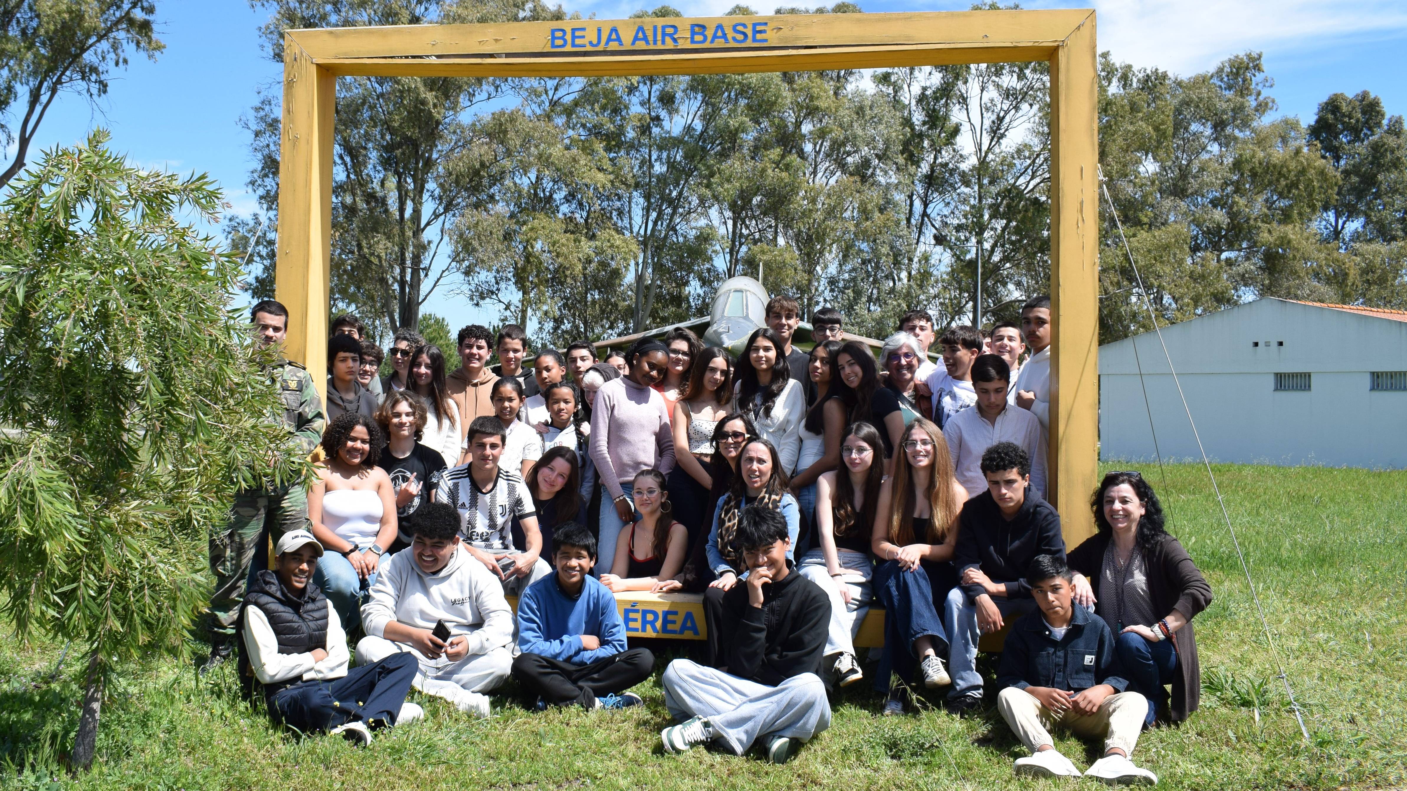 Alunos visitam Base A�rea N.� 11