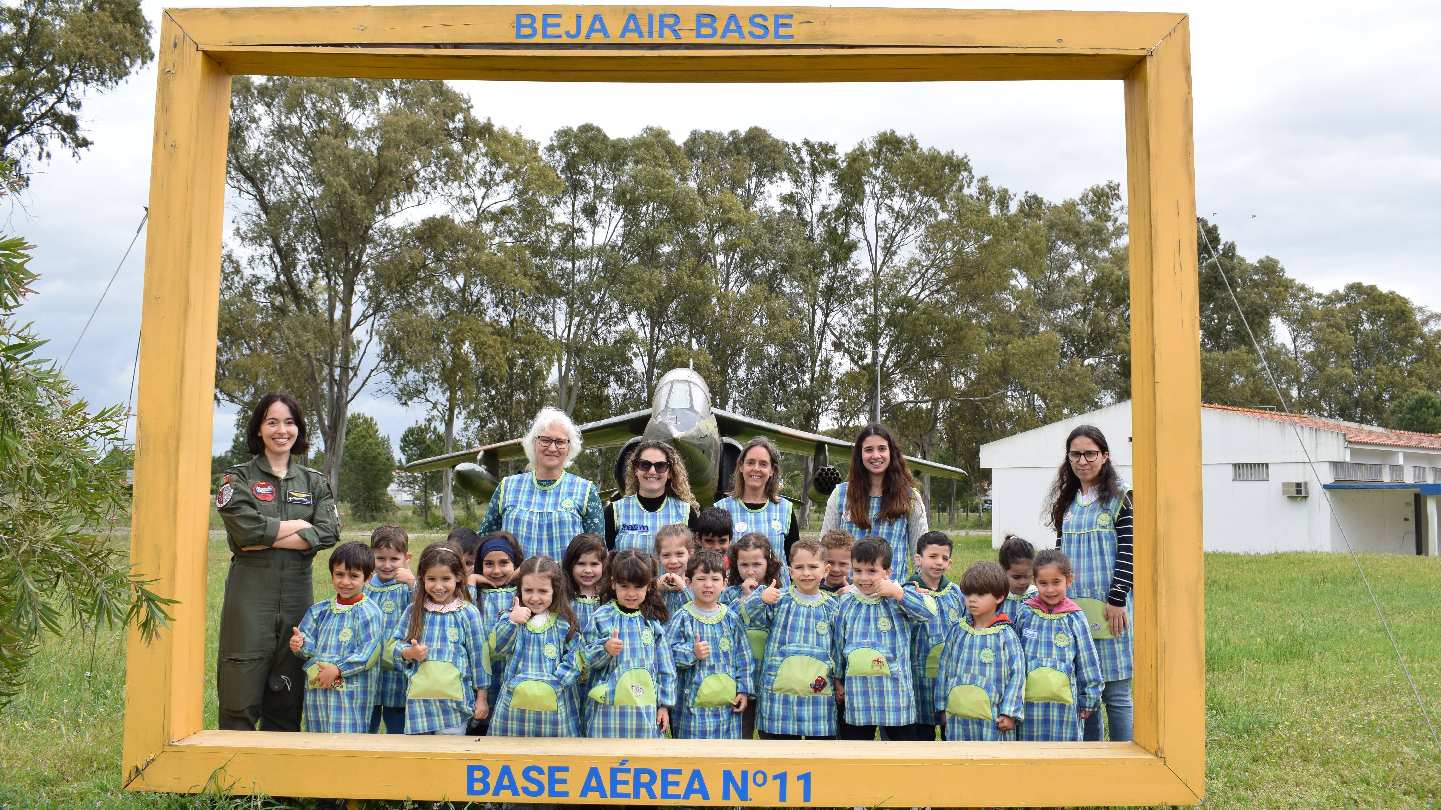 Base de Beja recebe visita da comunidade