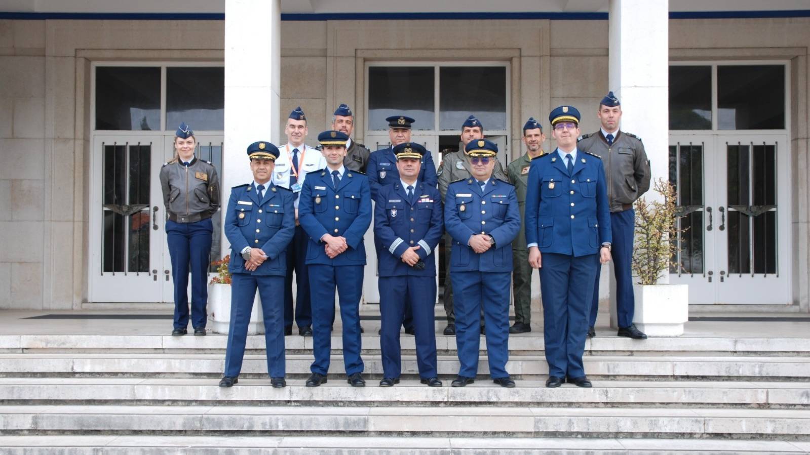 For�a A�rea recebe visita da comitiva argelina no �mbito de Coopera��es Bilaterais